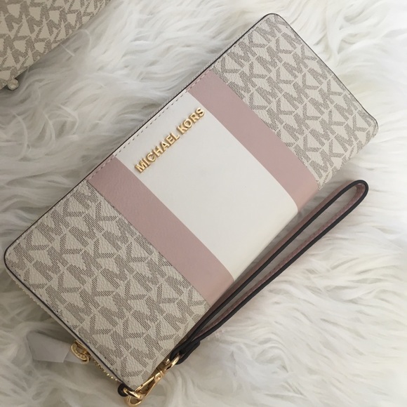 Last 1✨Michael Kors jet set LG continental wallet - Picture 2 of 8